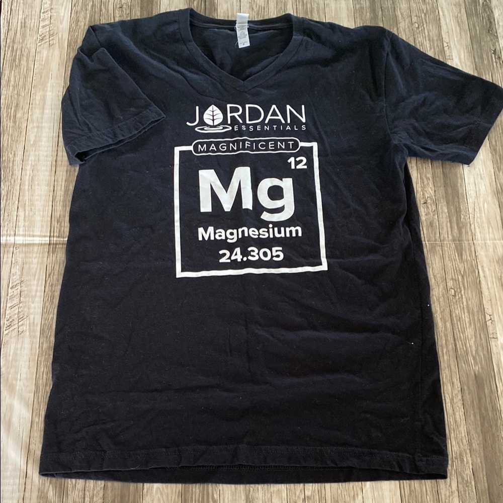 Women’s Medium Jordan Essentials Consultant T-Shirt “Magnesium”